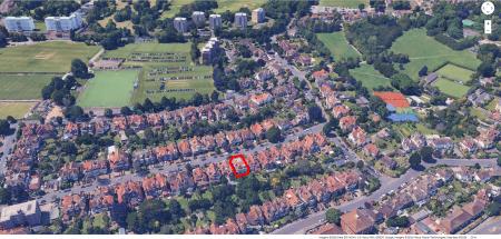 2 bedroom Flat to let in Arlington Road, Saffrons, Eastbourne, BN21