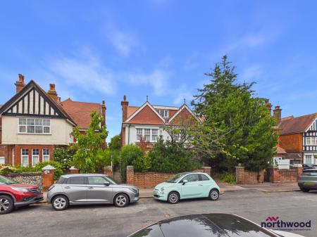 Arlington Road, Saffrons, Eastbourne, BN21