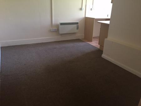1 bedroom House share to let in Upperton Gardens, Upperton, Eastbourne, BN21