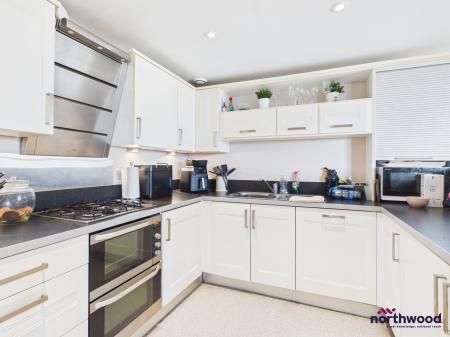2 bedroom Apartment to let in Caroline Way, Sovereign Harbour North, Eastbourne, BN23