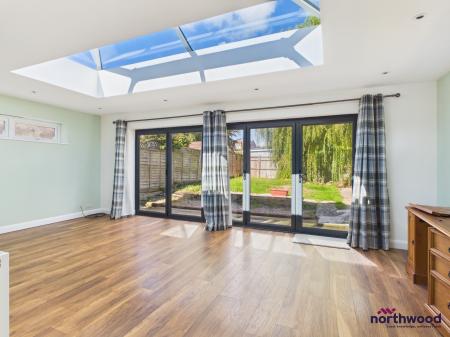 2 bedroom Bungalow to let in Gorringe Drive, Willingdon, Eastbourne, BN20