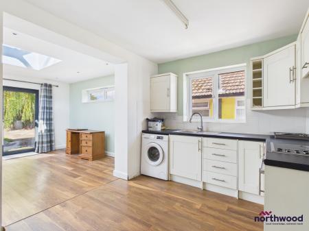 2 bedroom Bungalow to let in Gorringe Drive, Willingdon, Eastbourne, BN20