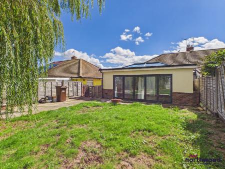 2 bedroom Bungalow to let in Gorringe Drive, Willingdon, Eastbourne, BN20