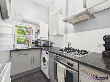 1 bedroom Flat to let in Filsham Road, St. Leonards-On-Sea, TN38