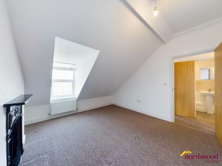 1 bedroom Flat to let in South Street, Little Chelsea, Eastbourne, BN21