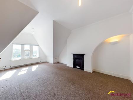 1 bedroom Flat to let in South Street, Little Chelsea, Eastbourne, BN21