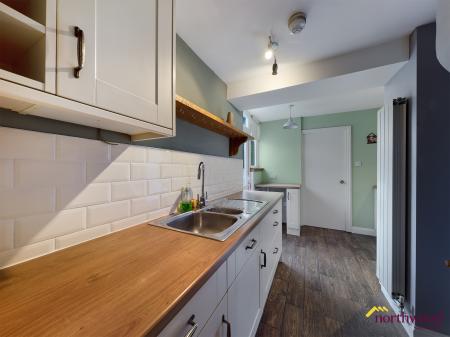 1 bedroom Flat to let in Pevensey Road, Eastbourne, BN22