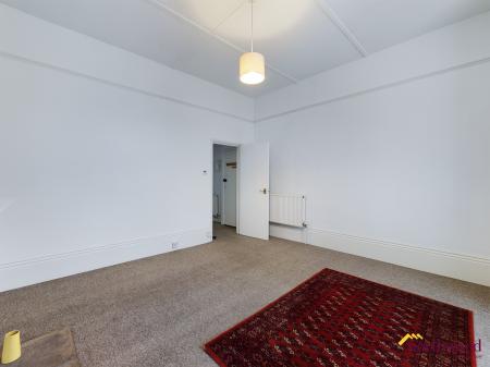 1 bedroom Flat to let in Pevensey Road, Eastbourne, BN22
