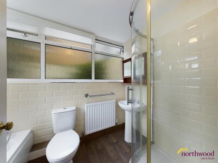 1 bedroom Flat to let in Pevensey Road, Eastbourne, BN22