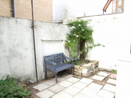 1 bedroom Flat to let in Pevensey Road, Eastbourne, BN22
