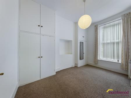 1 bedroom Flat to let in Pevensey Road, Eastbourne, BN22