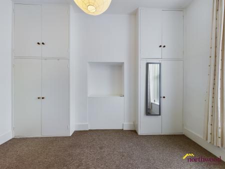 1 bedroom Flat to let in Pevensey Road, Eastbourne, BN22