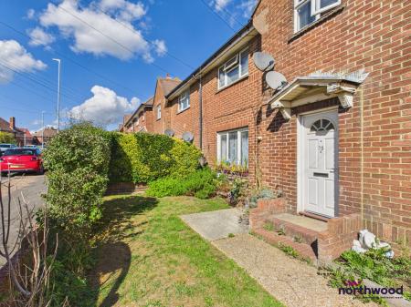 1 bedroom Flat for sale in Poynings Drive, Hangleton, Brighton and Hove, BN3