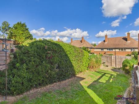 1 bedroom Flat for sale in Poynings Drive, Hangleton, Brighton and Hove, BN3