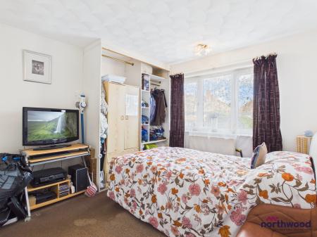 1 bedroom Flat for sale in Poynings Drive, Hangleton, Brighton and Hove, BN3