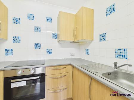 1 bedroom Flat to let in St Leonards Road, Upperton, Eastbourne, BN21