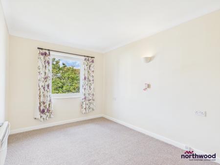 1 bedroom Flat to let in St Leonards Road, Upperton, Eastbourne, BN21
