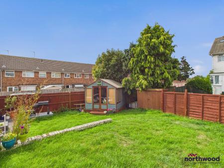 2 bedroom Terraced House to let in Percival Road, Hampden Park, Eastbourne, BN22