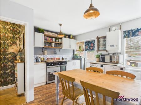2 bedroom Terraced House to let in Percival Road, Hampden Park, Eastbourne, BN22