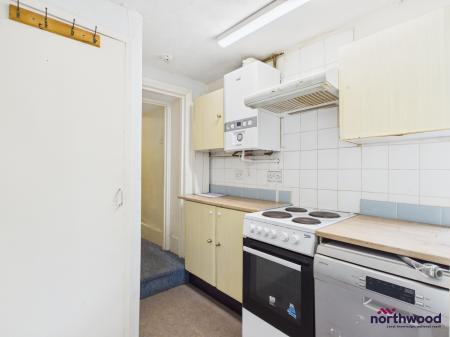 1 bedroom Ground floor flat to let in Cavendish Place, Town Centre, Eastbourne, BN21