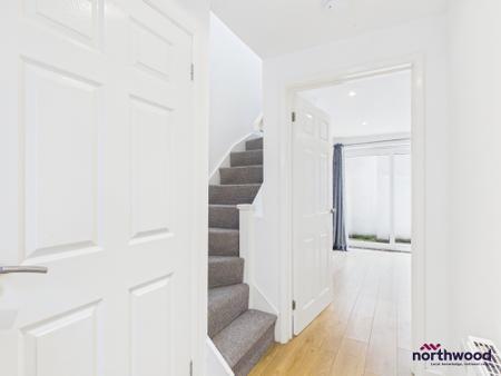 2 bedroom Semi-detached house to let in Lushington Lane, Town Centre, Eastbourne, BN21
