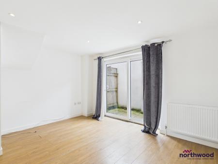 2 bedroom Semi-detached house to let in Lushington Lane, Town Centre, Eastbourne, BN21