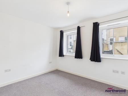 2 bedroom Semi-detached house to let in Lushington Lane, Town Centre, Eastbourne, BN21