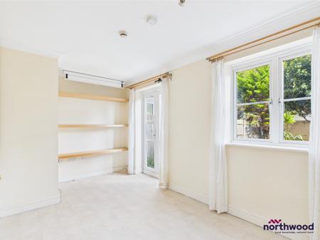 5 bedroom Town house to let in Barbuda Quay, Sovereign Harbour South, Eastbourne, BN23