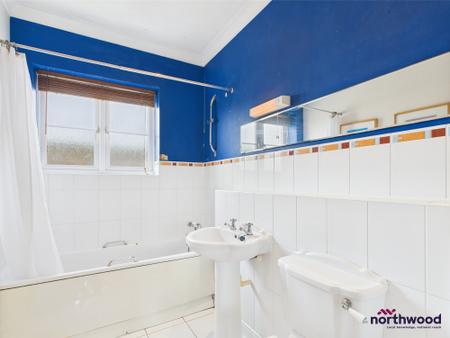 5 bedroom Town house to let in Barbuda Quay, Sovereign Harbour South, Eastbourne, BN23