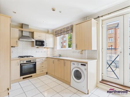 5 bedroom Town house to let in Barbuda Quay, Sovereign Harbour South, Eastbourne, BN23