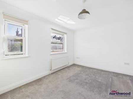 4 bedroom Mews house to let in South Street, Little Chelsea, Eastbourne, BN21