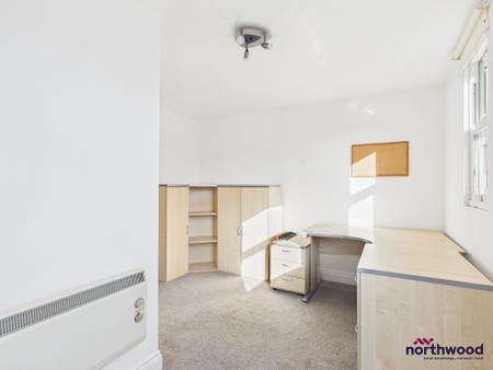 4 bedroom Mews house to let in South Street, Little Chelsea, Eastbourne, BN21