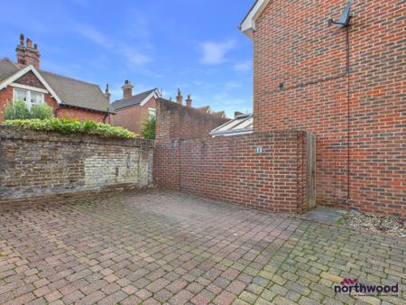 4 bedroom Mews house to let in South Street, Little Chelsea, Eastbourne, BN21