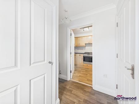 4 bedroom Mews house to let in South Street, Little Chelsea, Eastbourne, BN21