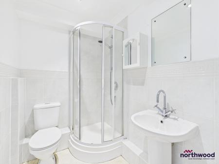 4 bedroom Mews house to let in South Street, Little Chelsea, Eastbourne, BN21