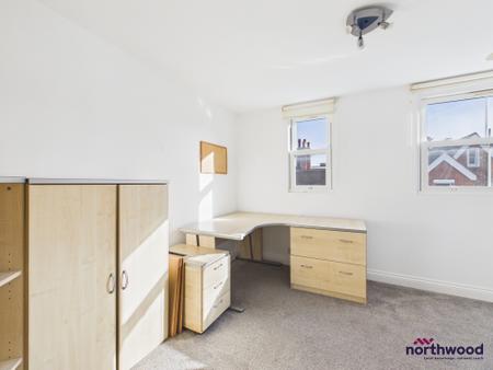 4 bedroom Mews house to let in South Street, Little Chelsea, Eastbourne, BN21