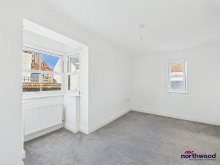4 bedroom Mews house to let in South Street, Little Chelsea, Eastbourne, BN21