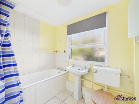 1 bedroom Flat for sale in Ellenslea Road, St. Leonards-On-Sea, TN37
