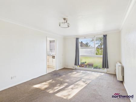 1 bedroom Flat for sale in Ellenslea Road, St. Leonards-On-Sea, TN37