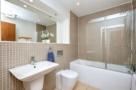 2 bedroom Flat for sale in 18 Kimmerghame Place, Edinburgh, EH4 2GE