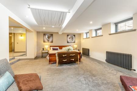 4 bedroom Penthouse for sale in Trafalgar Lane, Leith, Edinburgh, EH6