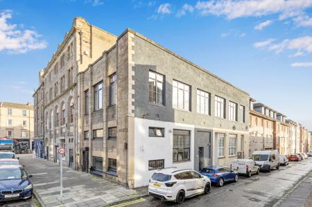 4 bedroom Penthouse for sale in Trafalgar Lane, Leith, Edinburgh, EH6