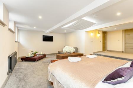 4 bedroom Penthouse for sale in Trafalgar Lane, Leith, Edinburgh, EH6