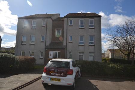 1 bedroom Studio flat to let in Fauldburn Park, Edinburgh, EH12