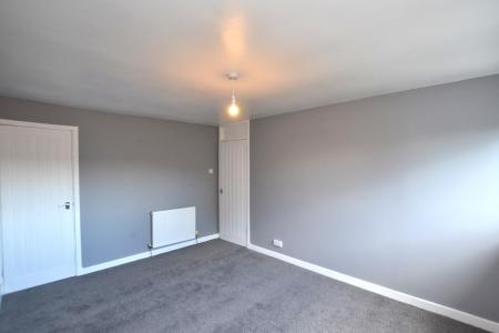 3 bedroom Flat to let in Northfield Farm Avenue, Edinburgh, EH8