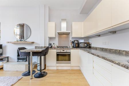2 bedroom Flat for sale in 89/2 Henderson Street, The Shore, Edinburgh