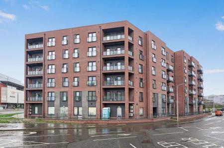 2 bedroom Flat for sale in 9/11, Victoria Quay, Leith, EH6 6EZ