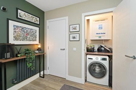 2 bedroom Flat for sale in 9/11, Victoria Quay, Leith, EH6 6EZ