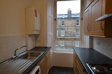 1 bedroom Flat to let in Oxford Street, Edinburgh, EH8