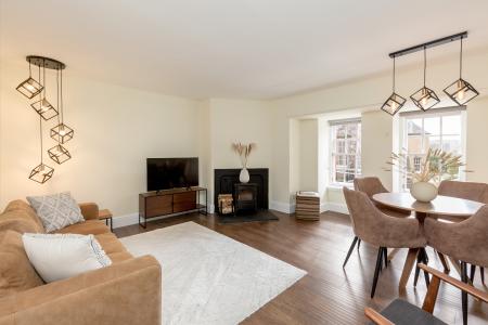 2 bedroom Flat to let in Canongate, Holyrood, Edinburgh, EH8